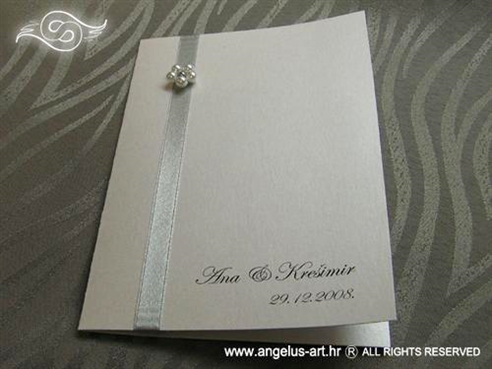 bijela zahvalnica za vjenčanje sa srebrnom trakom i cvjetićem