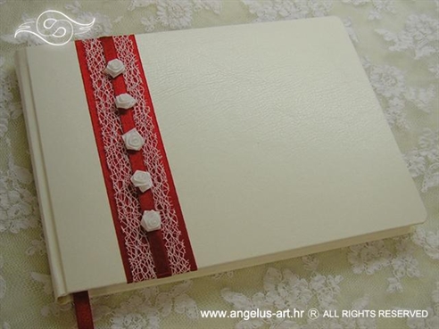 bijelo crvena knjiga dojmova za vjenčanje s ružama